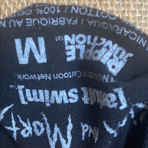 Pickle Rick Rick&Morty MED Tshirt Unisex - Picture 3 of 3